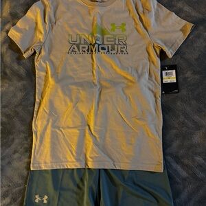 Boy’s Youth Med Under Armour Gray & Green Performance Set. New with tags.